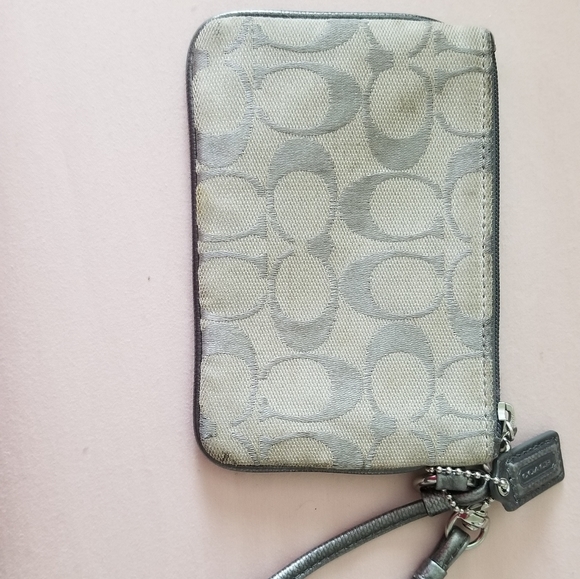 Coach - Picture 2 of 3